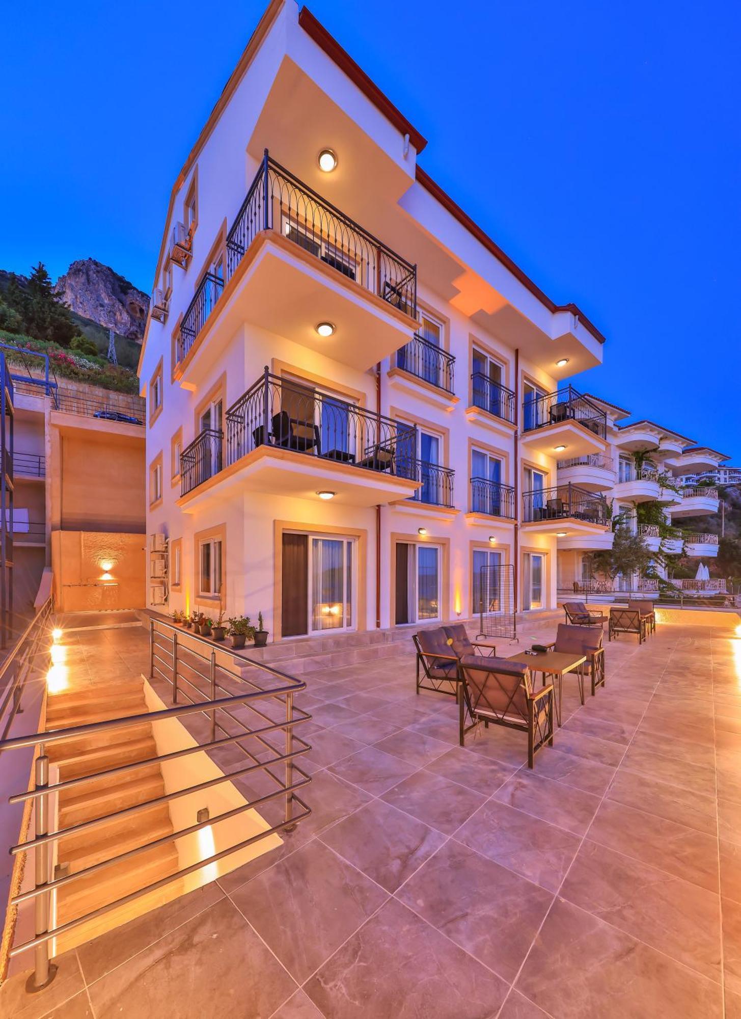 Panorama Suite Apart Otel Kaş Exterior photo