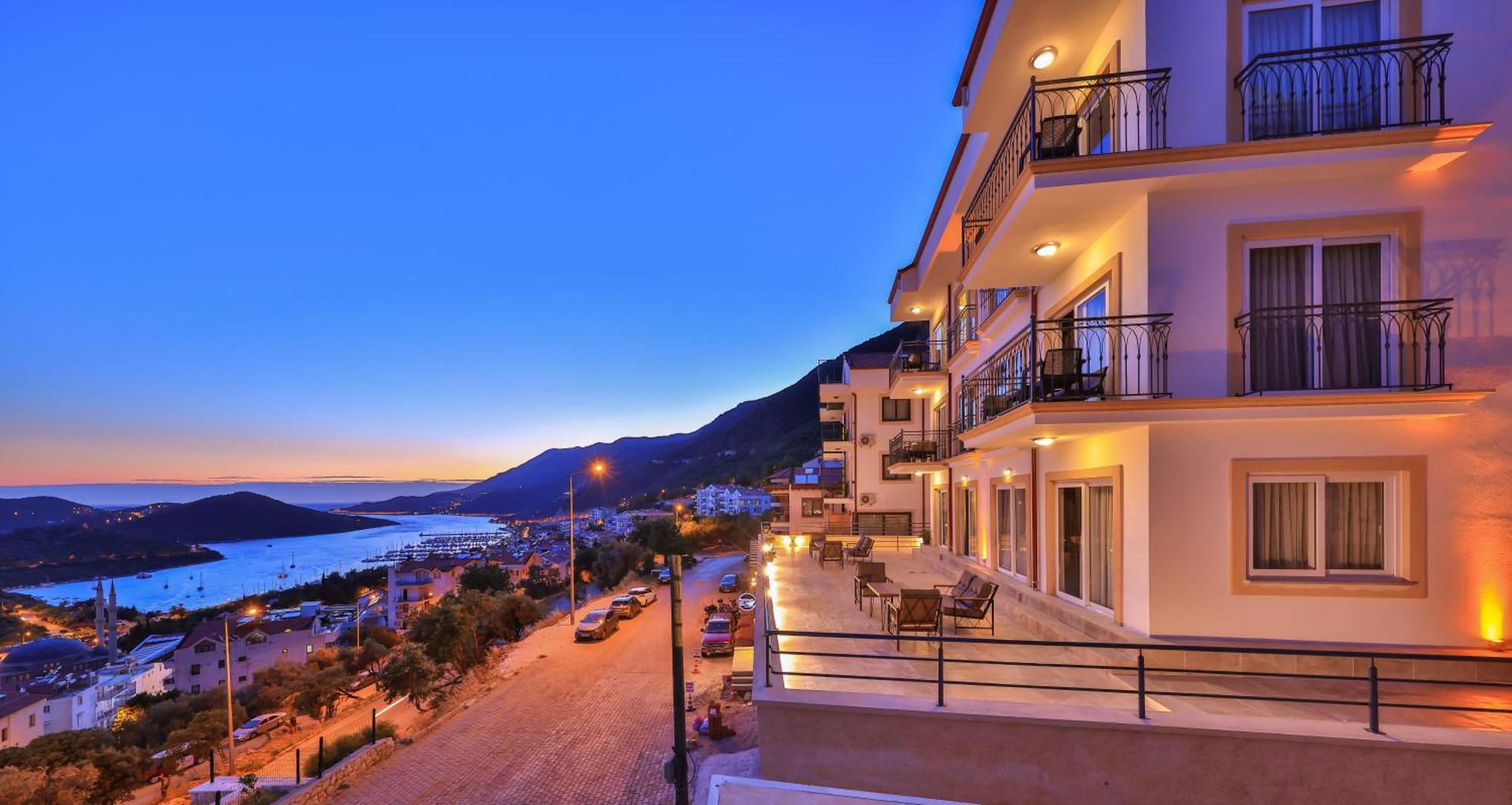 Panorama Suite Apart Otel Kaş Exterior photo